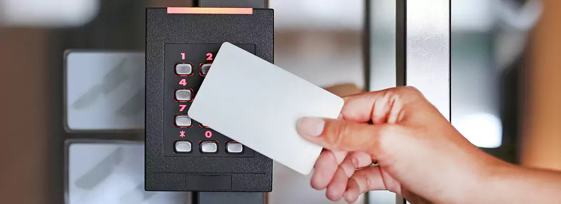 Benefits of Card Lock Readers for Properties in Tarpon Springs, FL